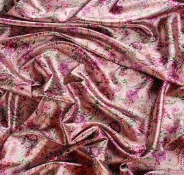 Atlas paisley motiv starorůžová