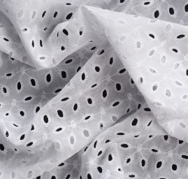 Krajka madeira celoplošná výšivka květ bílá