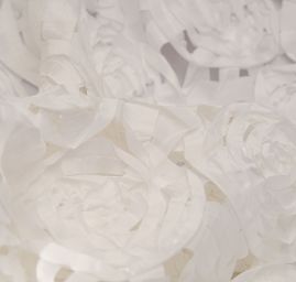 Efektní tkanina stužková aplikace růže bílá