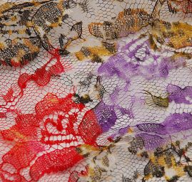 Krajka tylová pestré barvy