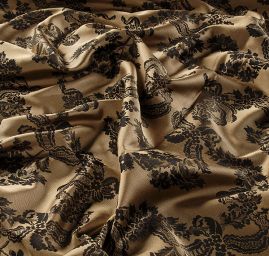 Hedvábný brokát květinový vzor černý