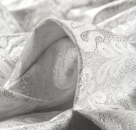 Brokát květinový motiv stříbrný