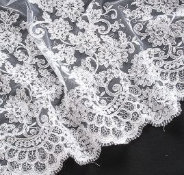 Krajka výšivka na tylu bílá květinový vzor