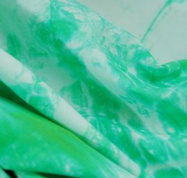 Batika ruční práce zelenosmetanová