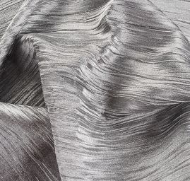 Organza plise šedostříbrná