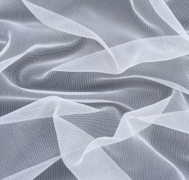 Tyl/síť drobná očka barva lomená bílá