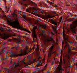 Brokát geometrický motiv fialový