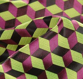 Brokát geometrický motiv fialový/zelený