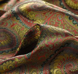 Brokát paisley motiv hnědý