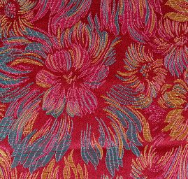 Brokát romantický květinový motiv fialový II.jakost