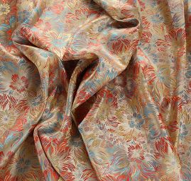 Brokát romantický květinový motiv béžovozlatý