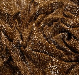Pevná bavlněná látka s motivem hadí kůže hnědá