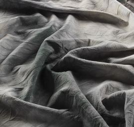 Šatová látka batika šedozelená