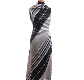 Satén tisk šikmé pruhy černošedý