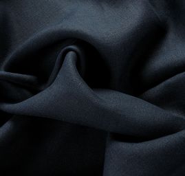 Len střední síly tmavě modré barvy