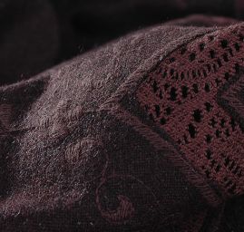 Efektní tweedová látka s krajkovou bordurou hnědá