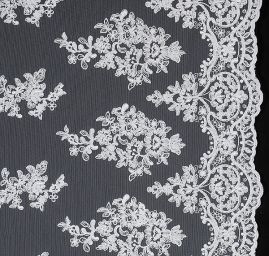 Krajka tylová lomená bílá květinový vzor