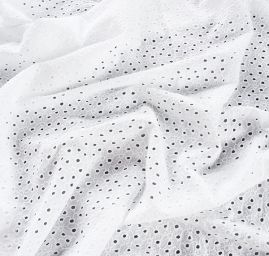 Krajka madeira drobný květ puntík bílá