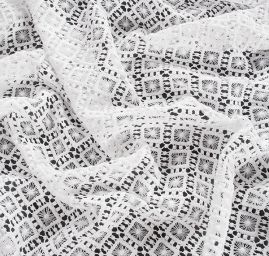 Krajka hrubá geometrický vzor čtverec bílá