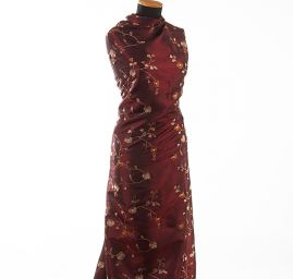 Vyšívaný taft drobné pnoucí se květy vínový