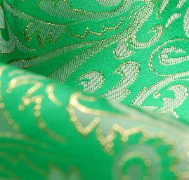 Brokát paisley motiv zeleno/zlatý