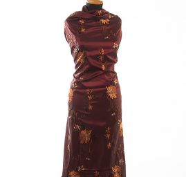 Vyšívaná taftová metráž s květy šanžán vínová/černá