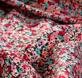 Jemná pružná látak drobné kytičky růžová