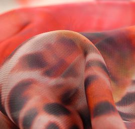 Šifon digitální tisk zvířecí motiv kombinace s květy