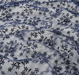 Krajka tylová drobná výšivka tmavě modrá