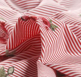 Bavlněná košilovka červený proužek výšivka květy