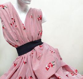 Bavlněná košilovka červený proužek výšivka květy