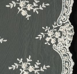 Krajka výšivka na tylu korálky, flitry, štras slonová kost