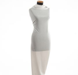 Teplejší silnější úplet buklé slonová kost