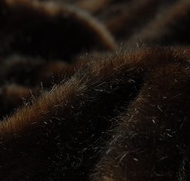 Imitace kožešiny norek tmavě hnědý/pruhy