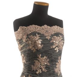 Krajka na vzorovém tylu květy béžovopudrová