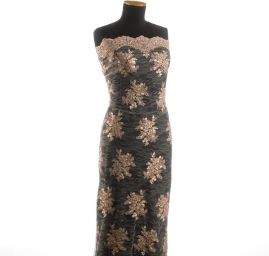 Krajka na vzorovém tylu květy béžovopudrová