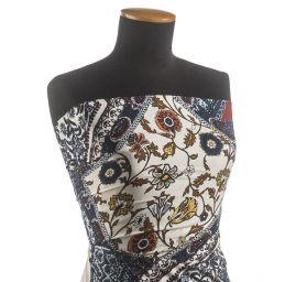 Viskozová šatová látka šátkový vzor modrý