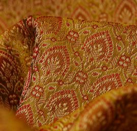 Hedvábný brokát šlechtický zlatorezavý