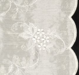 Organza s bordurovou výšivkou smetanová