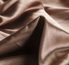 Satén pružný jemný moka hnědá