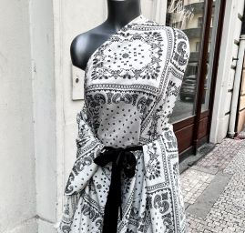 Viskozová šatová látka paisley vzor černá/bílá