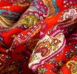 Etamín bavlna kašmírový paisley vzor červená