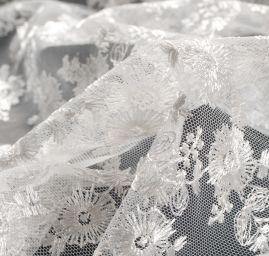 Krajka tylová romantická výšivka slonová kost