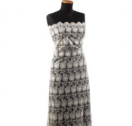 Krajka výšivka květů na tylu krémová