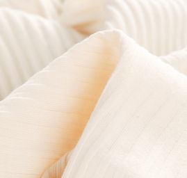 Bavlněný úplet plastický vzor proužku smetanový