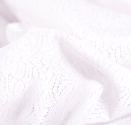 Jemná pružná krajka zářivě bílá