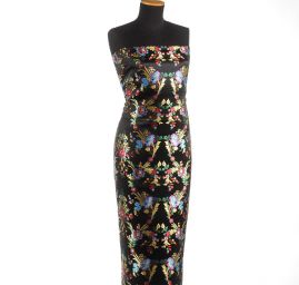 Brokát s folklórním motivem květů černý