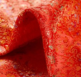 Brokát orientální jemný květinový vzor červený