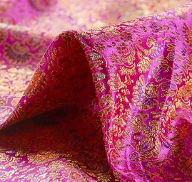 Brokát orientální jemný květinový vzor fuchsiový