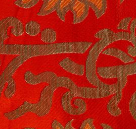 Brokát velký květinový ornament červený